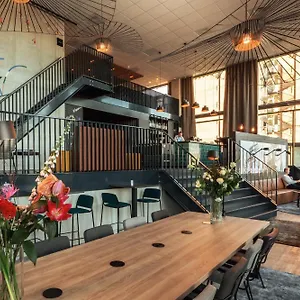 **** Hotel The Niu Fender Niederlande